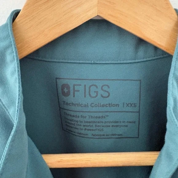 Figs Rafaela Oversized Scrub Top - Picture 4 of 8